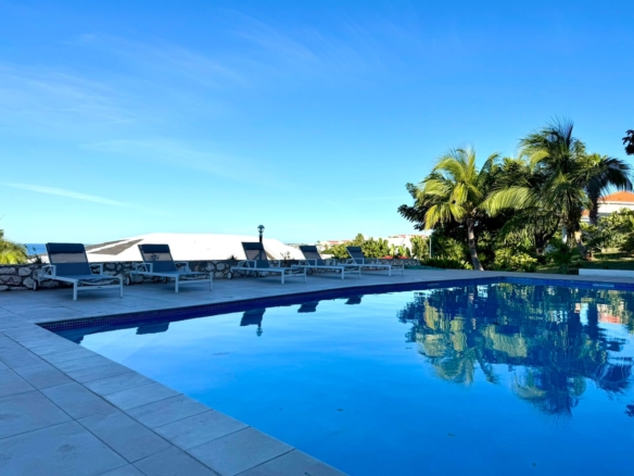 Pelican Townhouse pool