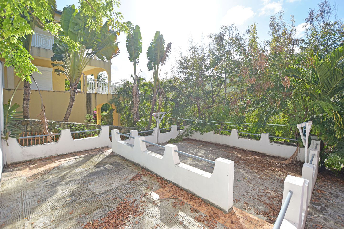 Dawn Beach 2 Bedroom Villa Outdoor Space