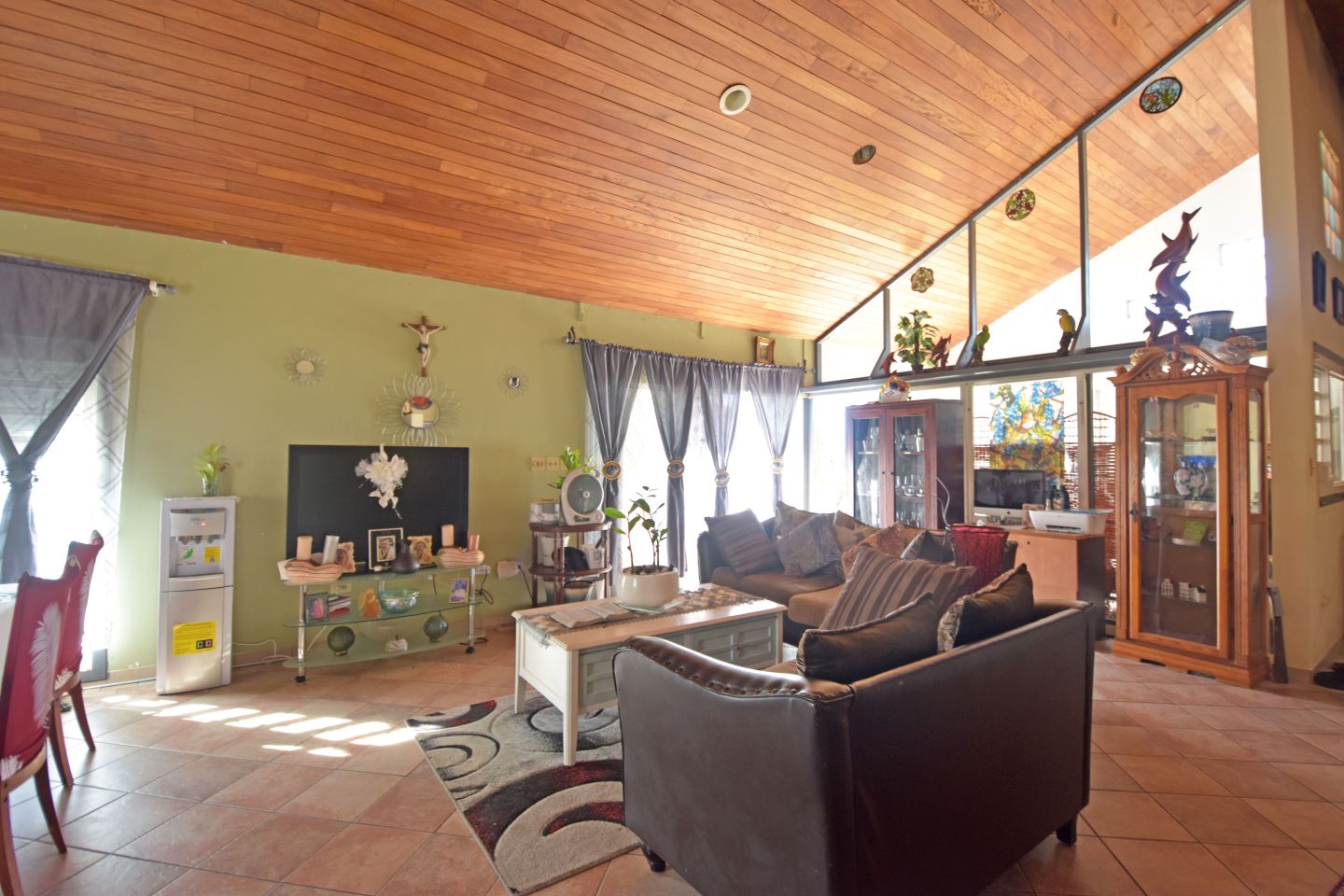 Dawn Beach 2 Bedroom Villa Living Room